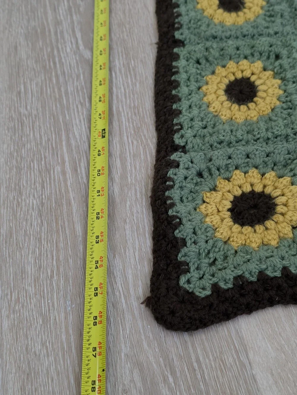 crocheted sunflower throw blanket/Lapghan Handmade Blanket